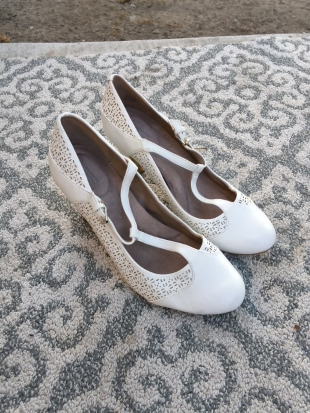 Giani Bernini White T-Strap Laser-Cut Wedges